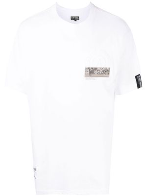 izzue debossed-logo detail T-shirt - White