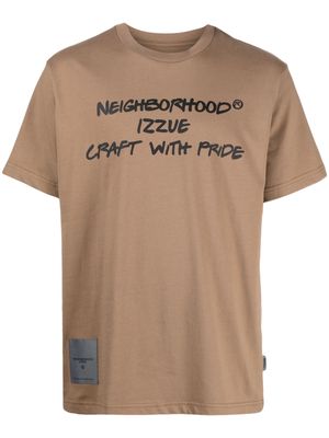 izzue graphic-print cotton T-shirt - Brown