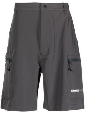 izzue graphic-print multi-pocket Bermuda shorts - Grey
