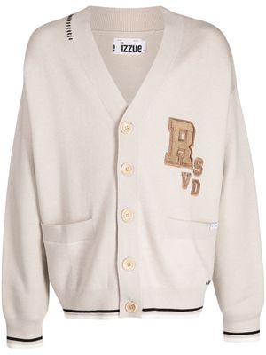 izzue letter-patch button-up cardigan - Neutrals