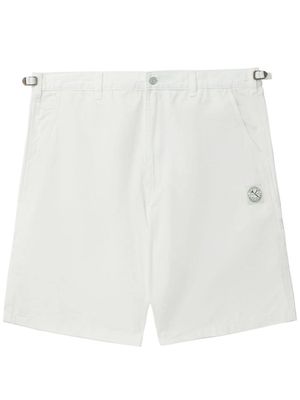 izzue logo-appliquéd cotton shorts - White