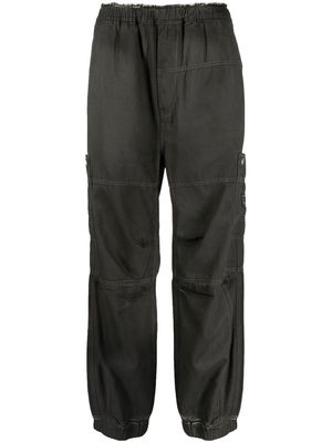 izzue logo-embroidered trousers - Grey
