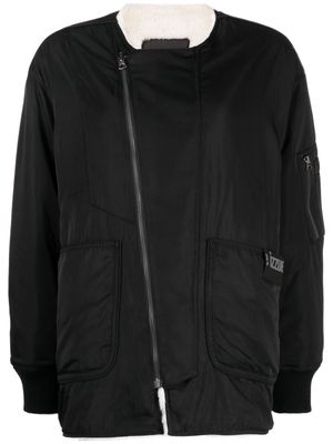 izzue logo-embroidered zipped jacket - Black