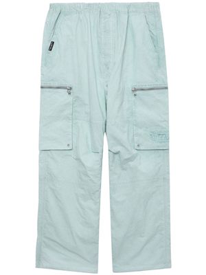 izzue logo-embroidery crinkled cargo trousers - Blue