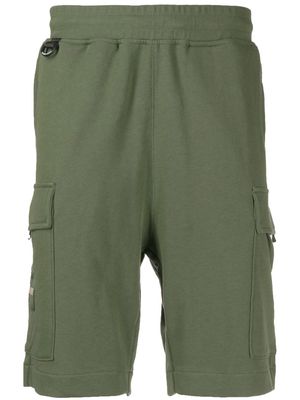 izzue logo-patch cargo shorts - Green