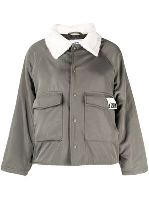 izzue logo-patch contrast-collar shirt jacket - Green