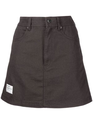izzue logo-patch detail mini skirt - Black