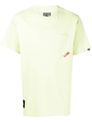 izzue logo-patch detail T-shirt - Green
