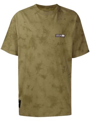 izzue logo-patch short-sleeved T-shirt - Green