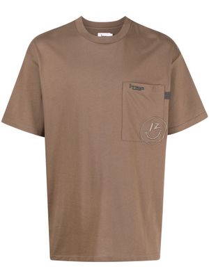 izzue logo-print crew-neck T-shirt - Brown