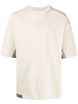 izzue logo-print short-sleeve T-shirt - Brown