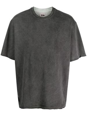 izzue logo-print washed T-shirt - Grey