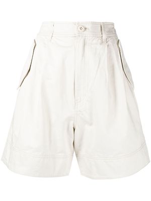 izzue longline pleat-detail shorts - White