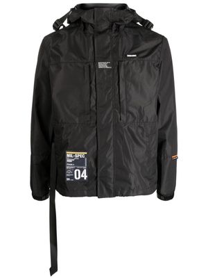 izzue patch-details padded hooded jacket - Black