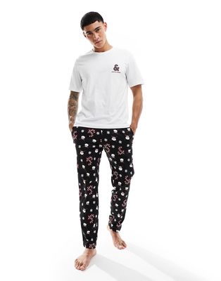 Jack & Jones Christmas loungewear set in white & black-Multi