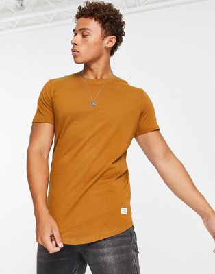 Jack & Jones Essentials cotton longline curve hem t-shirt in tan-Brown