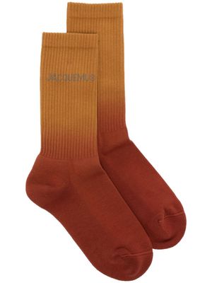 Jacquemus intarsia-knit logo socks - Brown