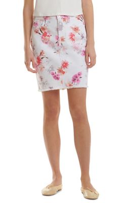 JEN7 by 7 For All Mankind Floral Print Frayed Denim Pencil Skirt in In Bloom