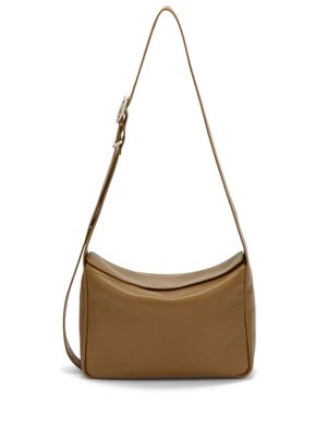 Jil Sander adjustable-strap leather shoulder bag - 922 BROWN