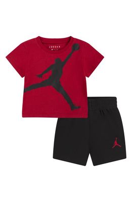 Jordan Jumbo Jumpman Graphic Tee & Sweat Shorts in Black