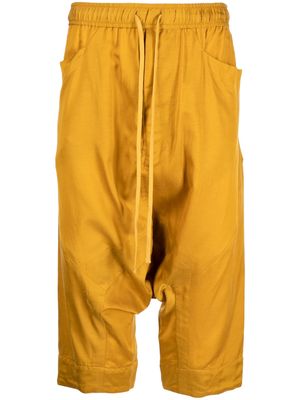 Julius drop-crotch detail shorts - Yellow