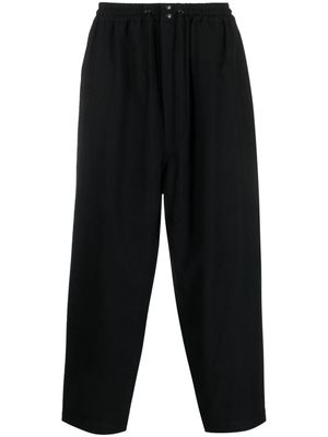 Junya Watanabe MAN wool drawstring-waist cropped trousers - Black