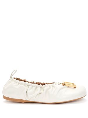 JW Anderson logo-engraved leather ballerina shoes - White