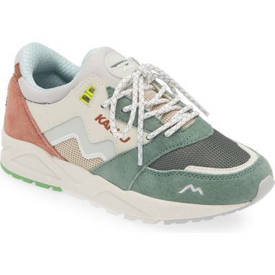 Karhu Gender Inclusive Aria 95 Sneaker in Cork/Foggy Dew 