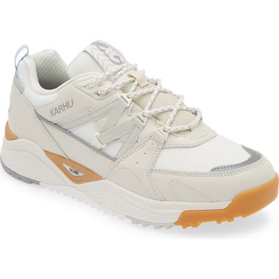 Karhu Gender Inclusive Fusion XC Sneaker in Lily White/Foggy Dew