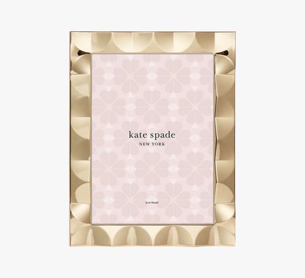 Kate Spade South Street 8X10 Scallop Frame, Pale Gold