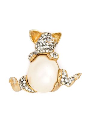Kenneth Jay Lane teddy bear pearl-embellished brooch - Gold