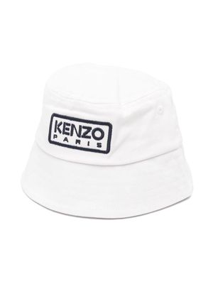 Kenzo Kids logo-embroidered bucket hat - White