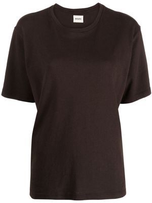 KHAITE logo-patch cotton T-shirt - Brown