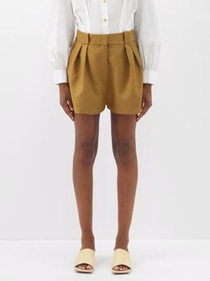 Khaite - Rio Pleated Crepe Suit Shorts - Womens - Light Khaki