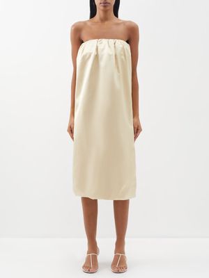 Khaite - Yara Ruched Cotton-blend Strapless Midi Dress - Womens - Ecru