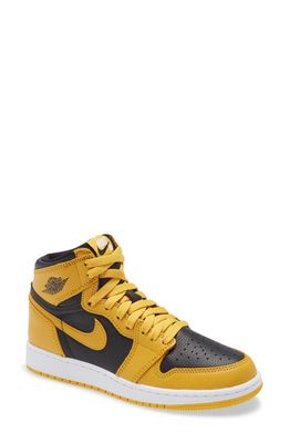 Kids' Air Jordan 1 Retro High Basketball Shoe in Pollen/White/Black