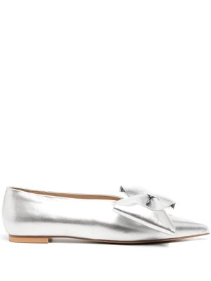 Kimhekim bow-detail pointed ballerina shoes - Silver