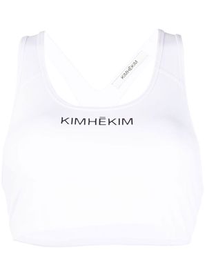 Kimhekim cropped logo-print top - White