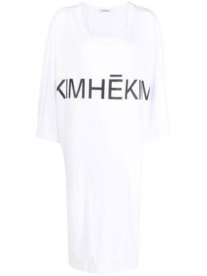 Kimhekim logo-print cotton dress - White
