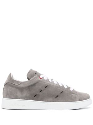 Kiton contrast-stitching low-top sneakers - Grey