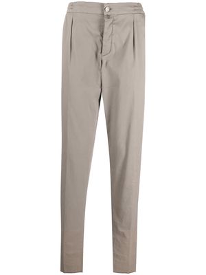 Kiton logo-patch tailored trousers - Neutrals