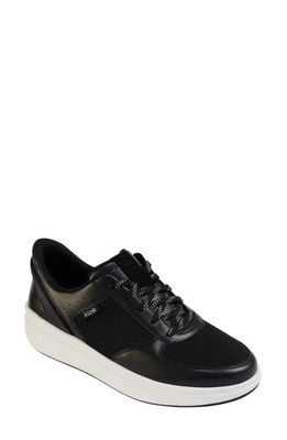 Kizik Brisbane Hands-Free Sneaker in Black