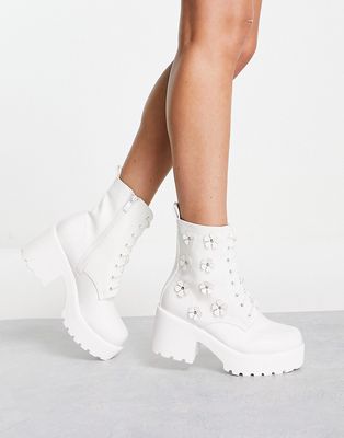 Koi Footwear Amabalis platform boots in white with 3D flowers - WHITE