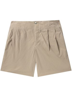Kolor pleated tailored shorts - Neutrals