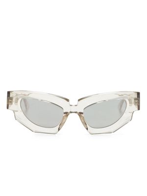 Kuboraum F5 cat-eye sunglasses - Grey