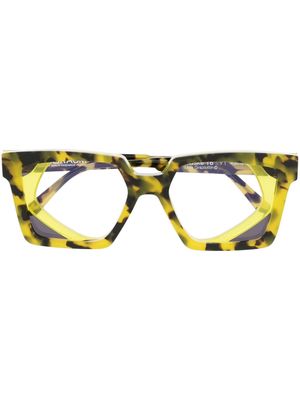 Kuboraum tortoiseshell square-frame glasses - Green
