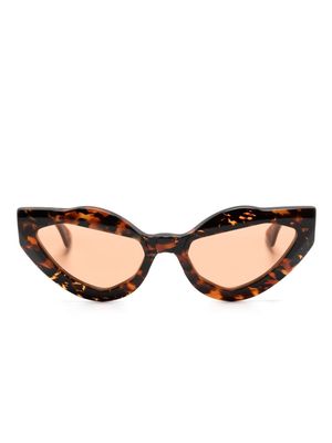 Kuboraum Y8 cat-eye sunglasses - Brown