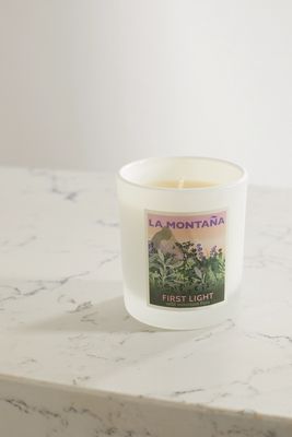 La Montaña - First Light Candle, 220g - White