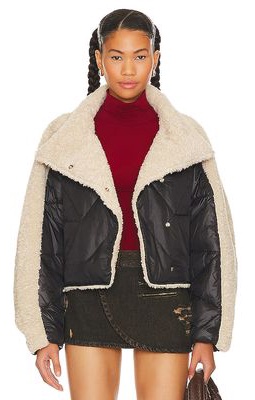 LAMARQUE Sharon Puffer Jacket in Black