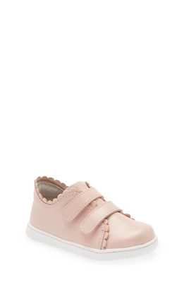 L'AMOUR Caroline Scallop Sneaker in Pink